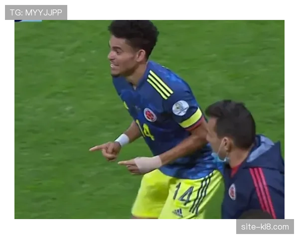 单刀球被犯规判罚标准统一性 夸德拉多事件对比托莫里红牌